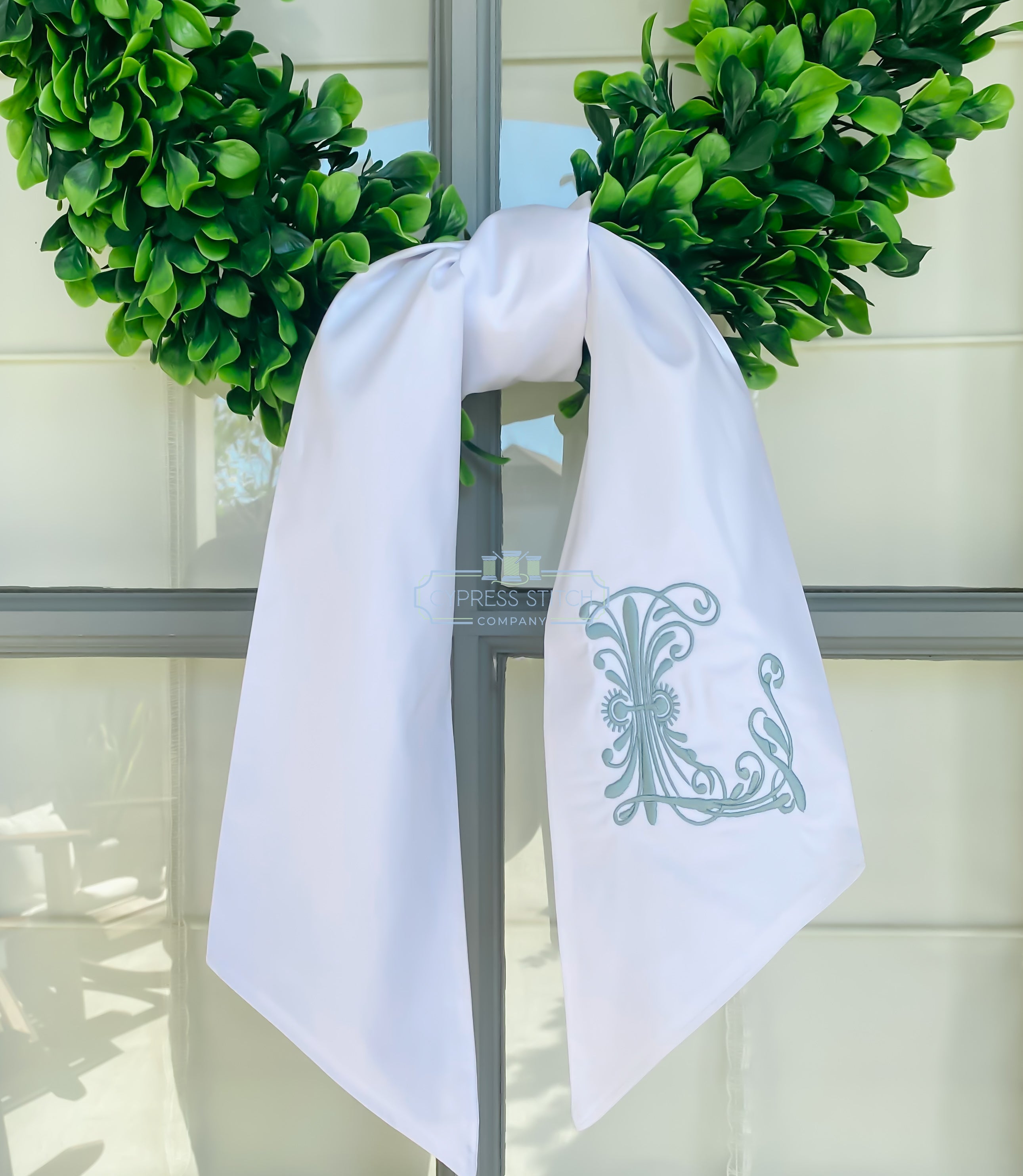 Monogrammed Seersucker Wreath Sash, Custom Spring Wreath Sash, Easter –  PlayfulStitches901